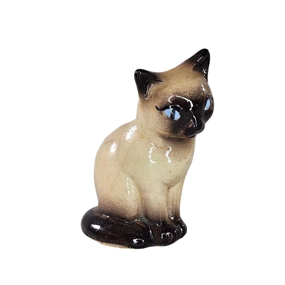 Hagen Renaker Siamese Cat Seated Miniature Figurine Blue Eyes Ceramic Vintage